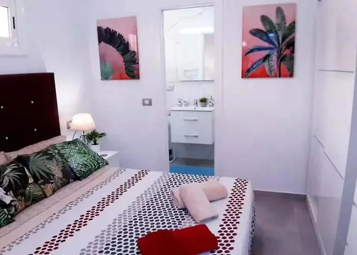 Sunny Pool Patio - 2 Bedrooms 2 Baths アパート *