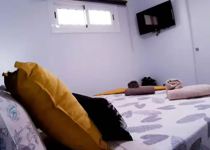 Sunny Pool Patio - 2 Bedrooms 2 Baths アパート *