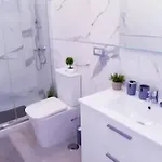Sunny Pool Patio - 2 Bedrooms 2 Baths Costa Adeje (Tenerife)