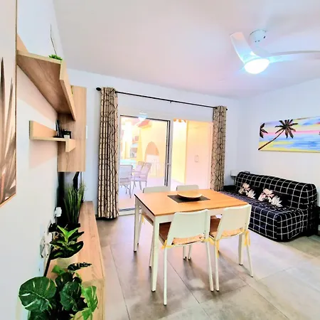 Sunny Pool Patio - 2 Bedrooms 2 Baths *