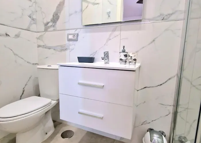 Sunny Pool Patio - 2 Bedrooms 2 Baths *