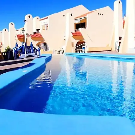 Sunny Pool Patio - 2 Bedrooms 2 Baths * 아데제