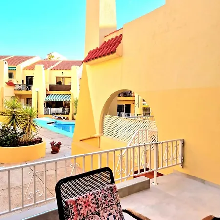 Sunny Pool Patio - 2 Bedrooms 2 Baths Daire *
