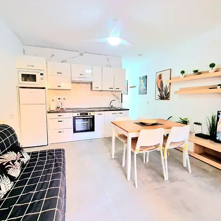 Daire Sunny Pool Patio - 2 Bedrooms 2 Baths Costa Adeje