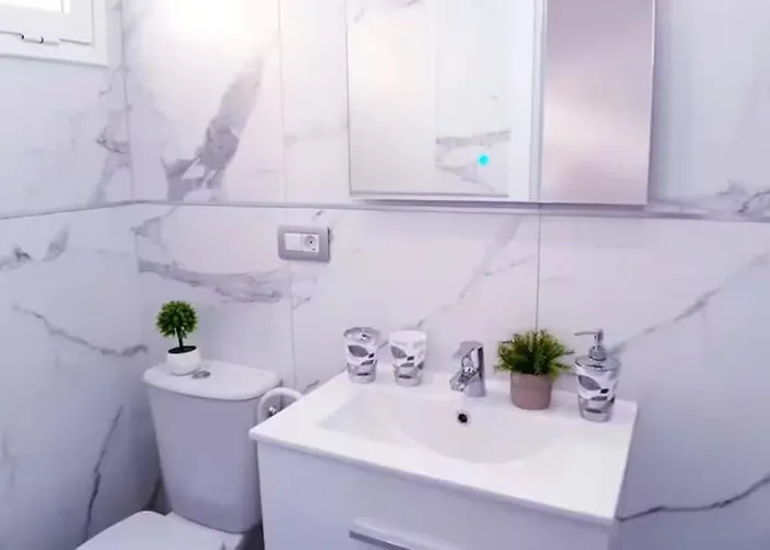 Sunny Pool Patio - 2 Bedrooms 2 Baths 阿德耶