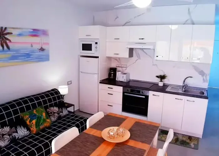 Sunny Pool Patio - 2 Bedrooms 2 Baths 公寓 阿德耶