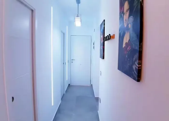 Sunny Pool Patio - 2 Bedrooms 2 Baths 公寓 阿德耶