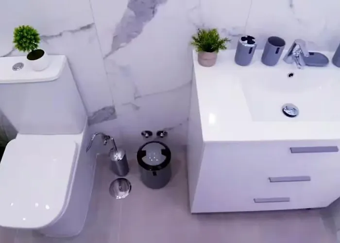 Sunny Pool Patio - 2 Bedrooms 2 Baths 公寓