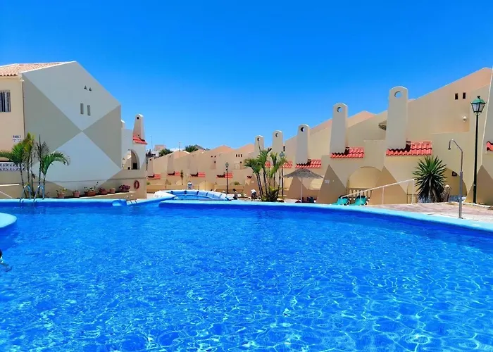 Sunny Pool Patio - 2 Bedrooms 2 Baths 阿德耶