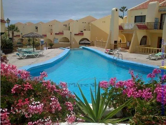 Sunny Pool Patio - 2 Bedrooms 2 Baths 阿德耶