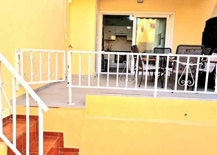 Sunny Pool Patio - 2 Bedrooms 2 Baths Apartament