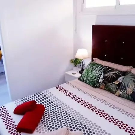 Sunny Pool Patio - 2 Bedrooms 2 Baths 아파트