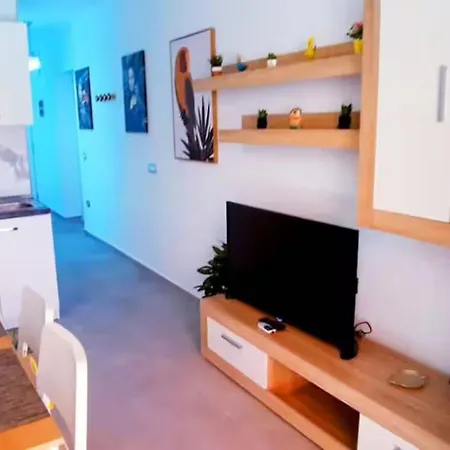 아파트 Sunny Pool Patio - 2 Bedrooms 2 Baths *