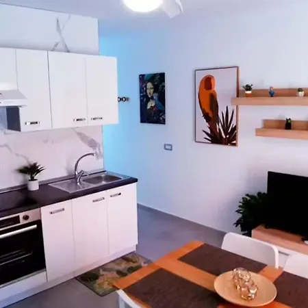 아파트 Sunny Pool Patio - 2 Bedrooms 2 Baths *