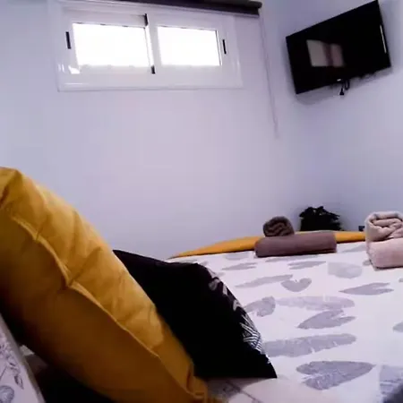 Sunny Pool Patio - 2 Bedrooms 2 Baths 아파트 *